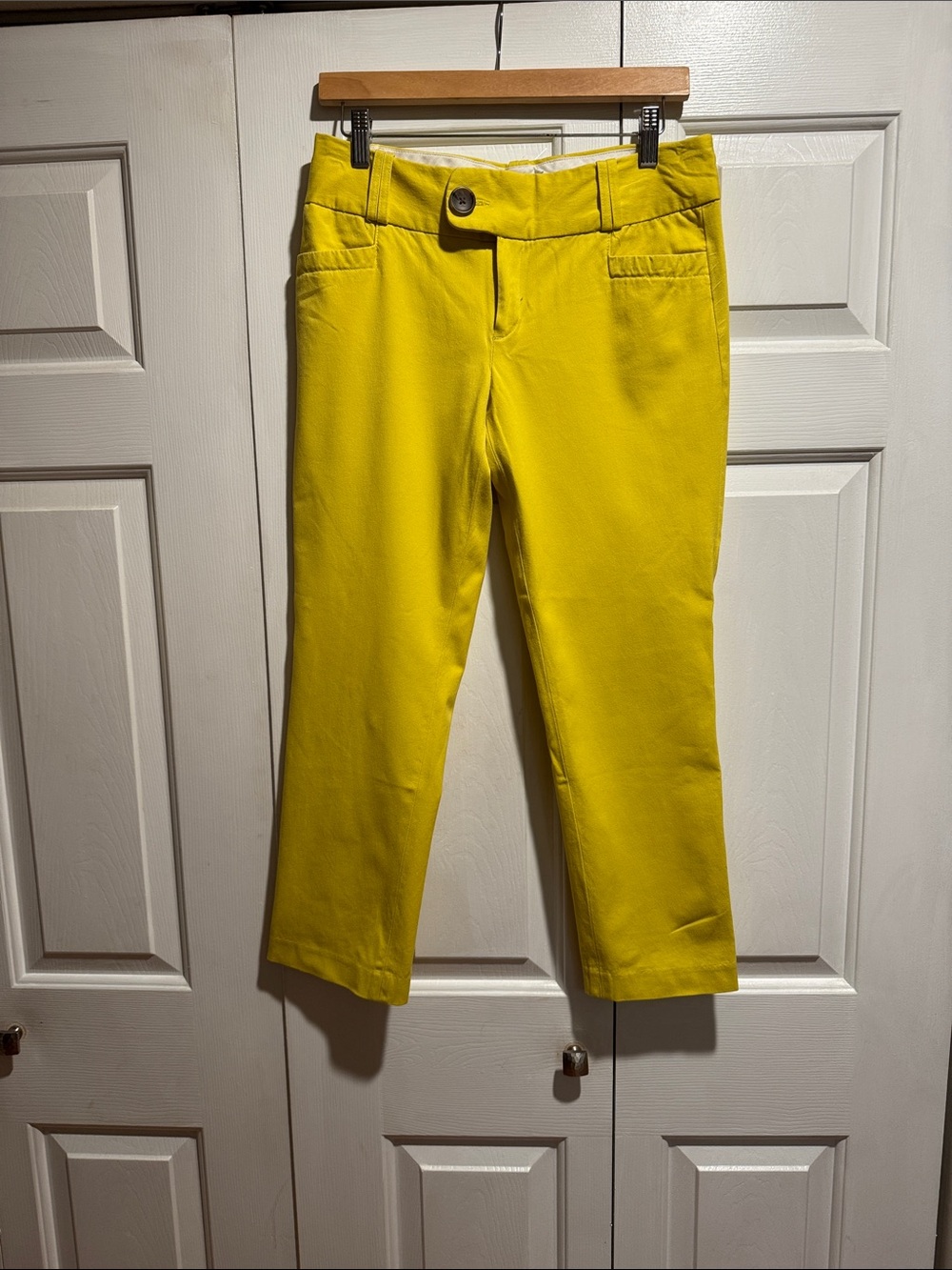 Banana Republic yellow cropped pants